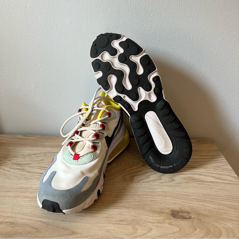 Nike Air270 React - Picture 2 of 3